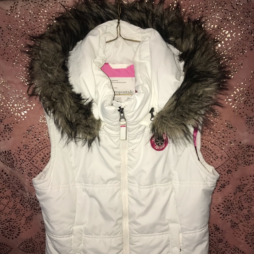 Aeropostale Hooded furry vest